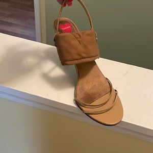 Beige sexy sandal
